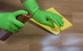 Как отчистить пятно на линолеуме?