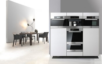 Покрытие от Miele CleanSteel – СВЧ без отпечатков пальцев