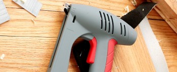 Как выбрать строительный степлер?