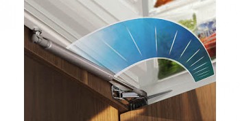 С доводчиком двери Liebherr SoftSystem холодильник закроется плавно и надежно даже ребенком